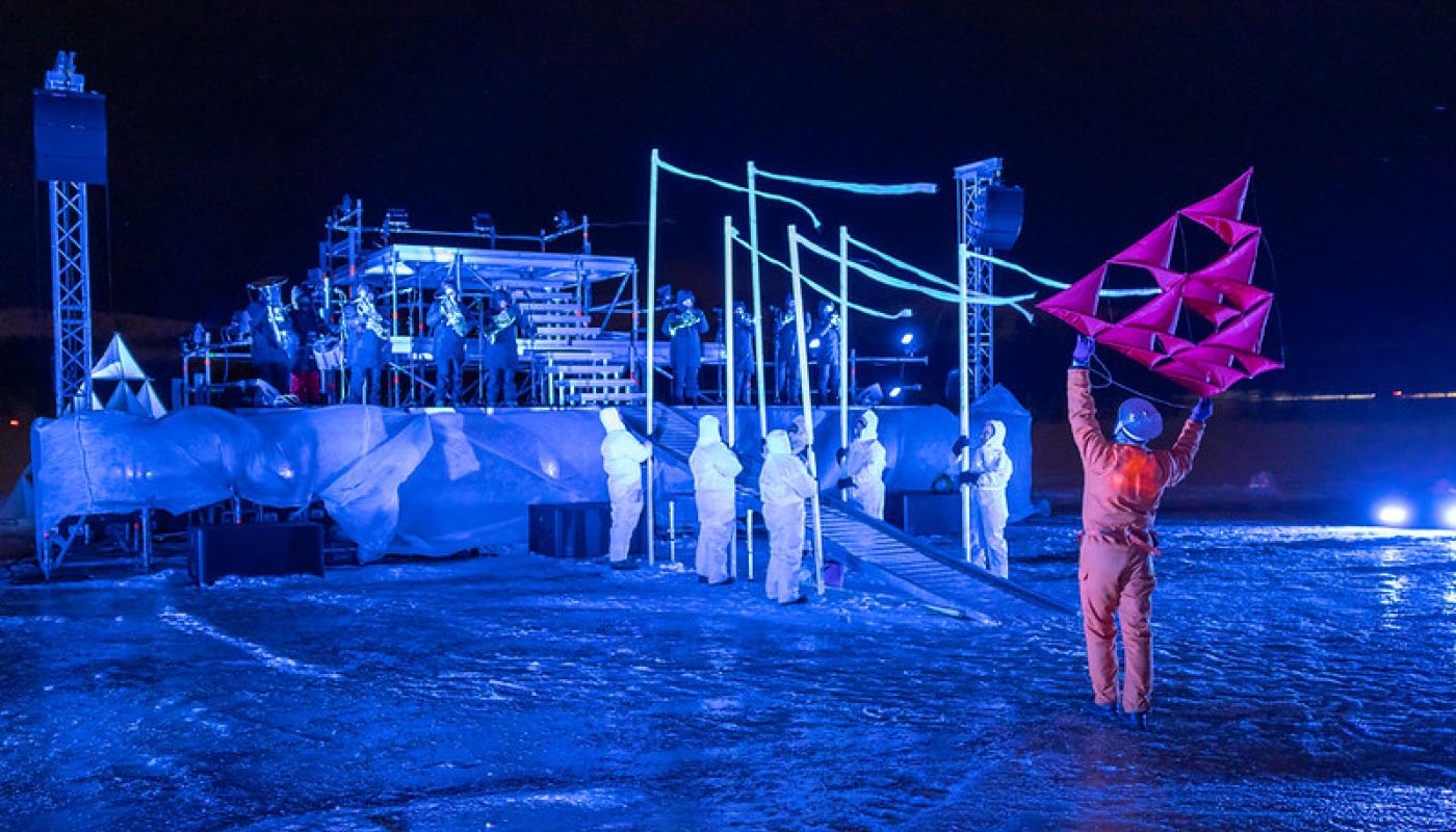 Bildet viser en åpning av Barens Spektakel.